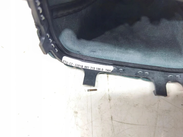 MIESZEK GAŁKA ZMIANY BIEGÓW AUDI A1 8X S TRONIC DSG 8X1713139G TAH