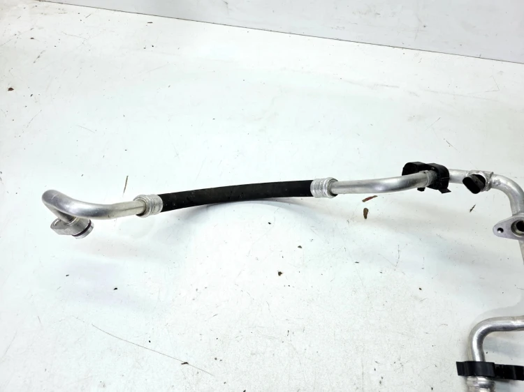 WĄŻ PRZEWÓD KLIMATYZACJI CZYNNIKA CHŁODZĄCEGO AUDI Q4 E-TRON 1EA816743L