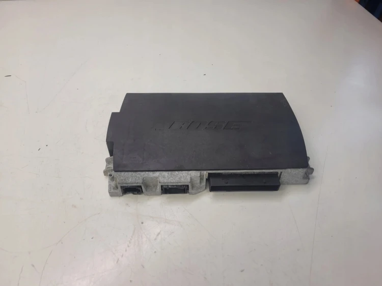 WZMACNIACZ BOSE AUDI A6 C7 A7 A8 D4 4G0035223A