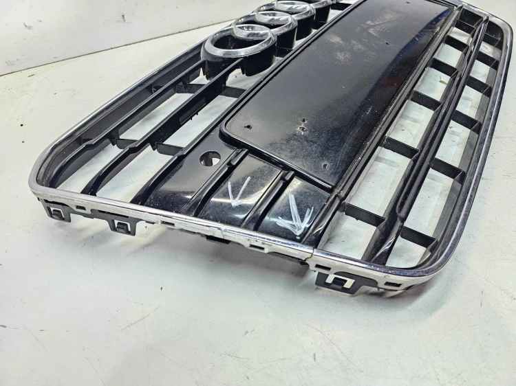 GRILL ATRAPA CHŁODNICY AUDI A5 8T LIFT CZARNY 8T0853651G 1/26