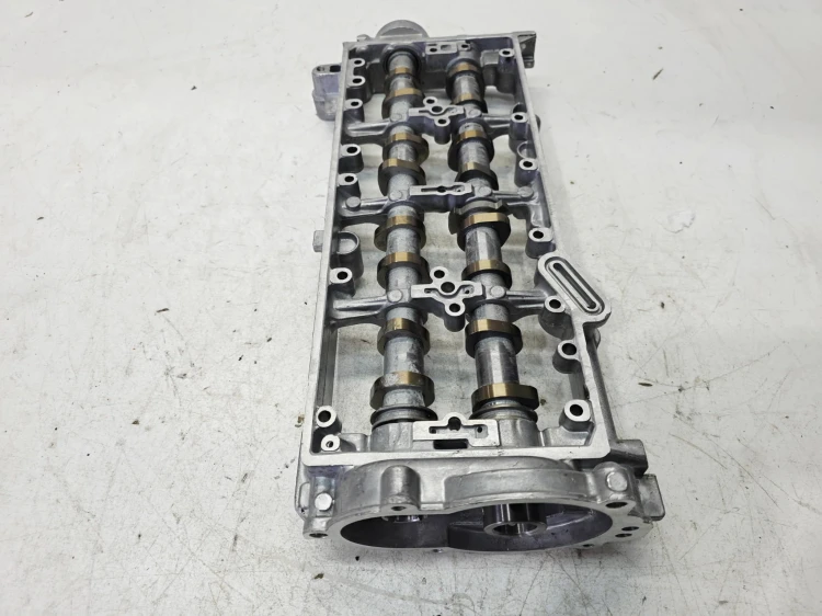 NASADA GŁOWICY + WAŁKI AUDI VOLKSWAGEN SEAT SKODA 2.0 TDI 04L103308F 6/26
