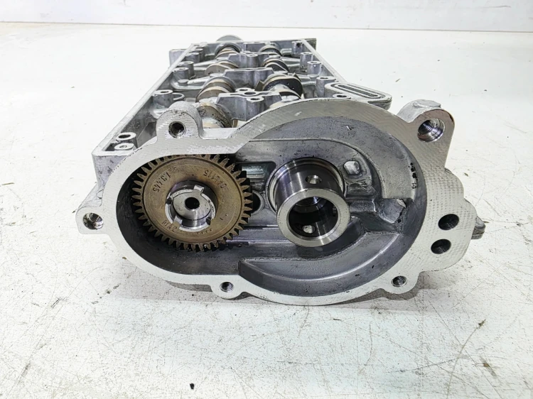 NASADA GŁOWICY + WAŁKI AUDI VOLKSWAGEN SEAT SKODA 2.0 TDI 04L103308F 6/26