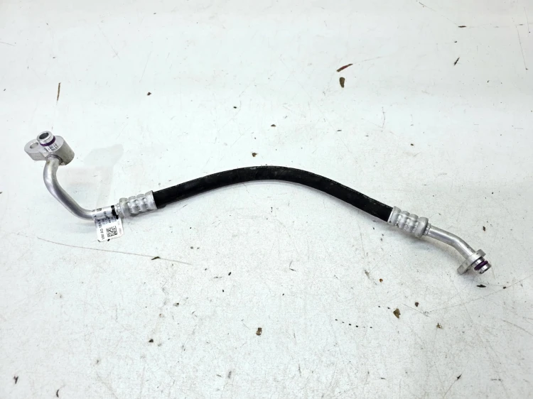 WĄŻ PRZEWÓD KLIMATYZACJI CZYNNIKA CHŁODZĄCEGO AUDI Q4 E-TRON 1EA816721A