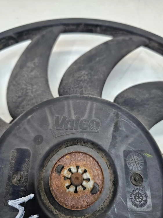 WENTYLATOR (MNIEJSZY) AUDI Q5 A4 A5 8K0121003M 993454J-D