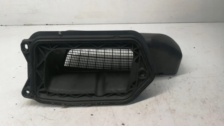 WLOT DOLOT POWIETRZA AUDI A6 C7 A7 4G1819904A