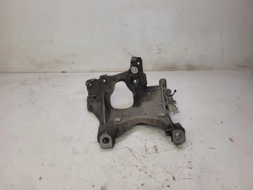 ŁAPA SILNIKA WSPORNIK PRAWA AUDI A4 A5 8W0399296E