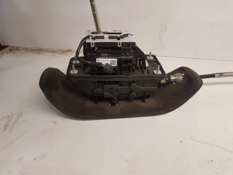 WYBIERAK BIEGÓW LEWAREK AUDI A4 B8 A5 8K2713041AL