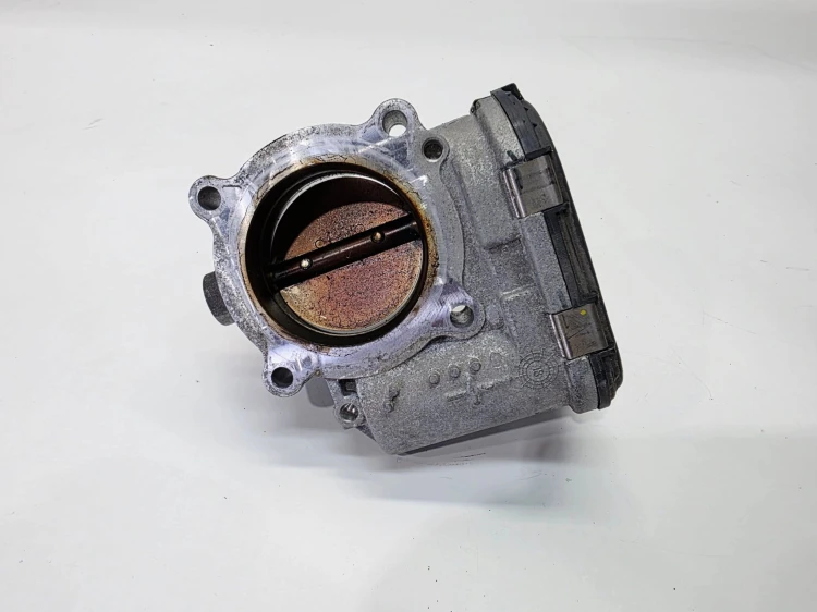 PRZEPUSTNICA AUDI A4 B9 A4 Q5 VOLKSWAGEN SEAT SKODA 2.0 TFSI 06K133062AG