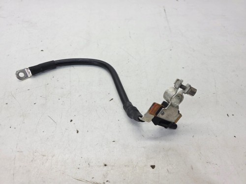 KLEMA MINUSOWA AUDI VOLKSWAGEN SEAT SKODA 8S0915181B