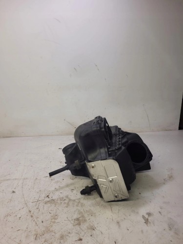 OBUDOWA FILTRA POWIETRZA AUDI A4 A5 Q5 8R0133837S