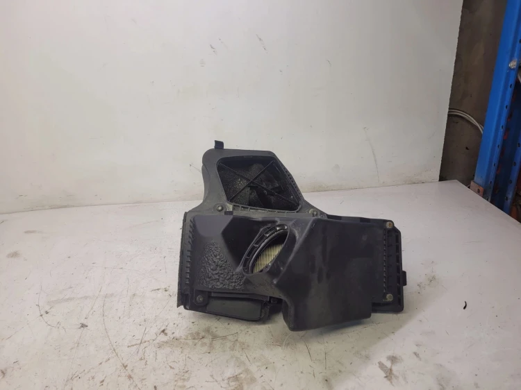 OBUDOWA FILTRA POWIETRZA AUDI A4 A5 Q5 8R0133837S