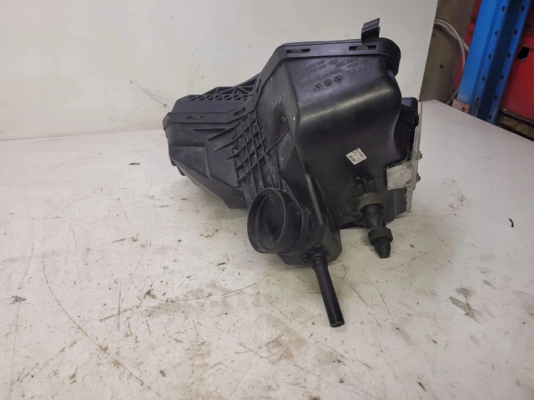 OBUDOWA FILTRA POWIETRZA AUDI A4 A5 Q5 8R0133837S