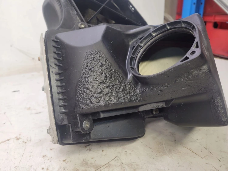 OBUDOWA FILTRA POWIETRZA AUDI A4 A5 Q5 8R0133837S