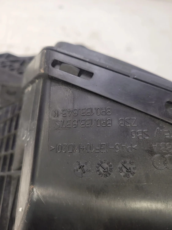 OBUDOWA FILTRA POWIETRZA AUDI A4 A5 Q5 8R0133837S