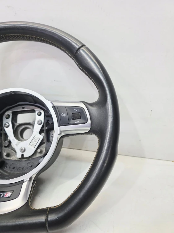 KIEROWNICA SKÓRA MULTI BIAŁA NIĆ ŚCIĘTA AUDI TT TTS 8J 8J0419091K BDB 23/25