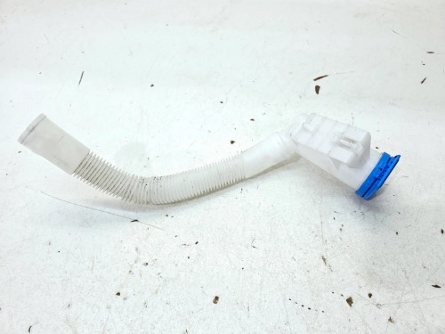 WLEW PŁYNU DO SPRYSKIWACZY AUDI Q4 E-TRON 1EA955463