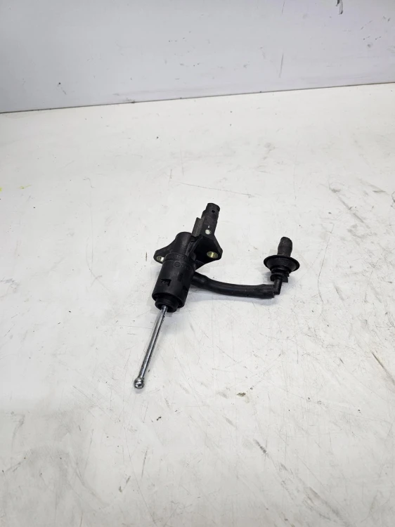 POMPKA SPRZĘGŁA AUDI A4 B6 B7 8E1721401AJ