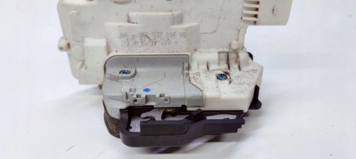 ZAMEK DRZWI PRAWY PRZÓD AUDI A4 B7 8E1837016AB 7P