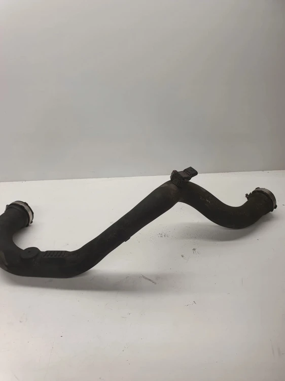 PRZEWÓD RURA INTERCOOLERA AUDI A4 A5 8K0145673AL