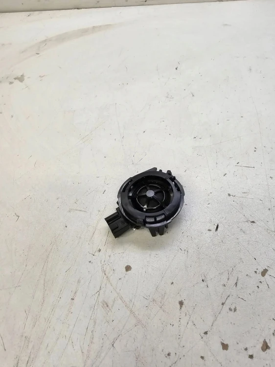 GŁOŚNIK WYSOKOTONOWY AUDI Q3 F3 83A035398