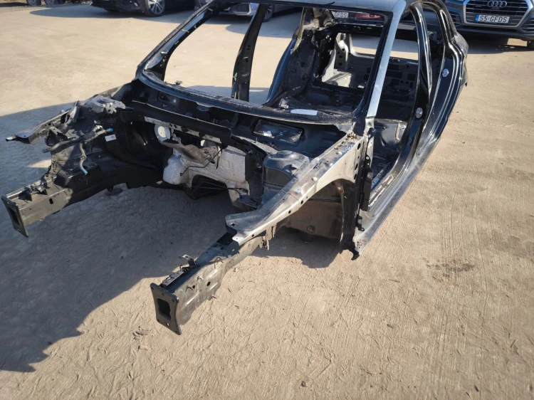 ĆWIARTKA PODŁUŻNICA FARTUCH LEWY PRZÓD A3 8V5 **SEDAN** 2011-2018 ORYGINAŁ