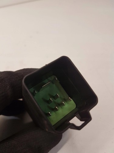 PRZEKAŹNIK ŚWIEC ŻAROWYCH AUDI VW SEAT 038907281D