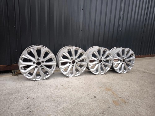 FELGA FELGI KOMPLET AUDI A4 B9 A5 8W ITP 7.5 J R17 ET38 8W0601025L R*12*