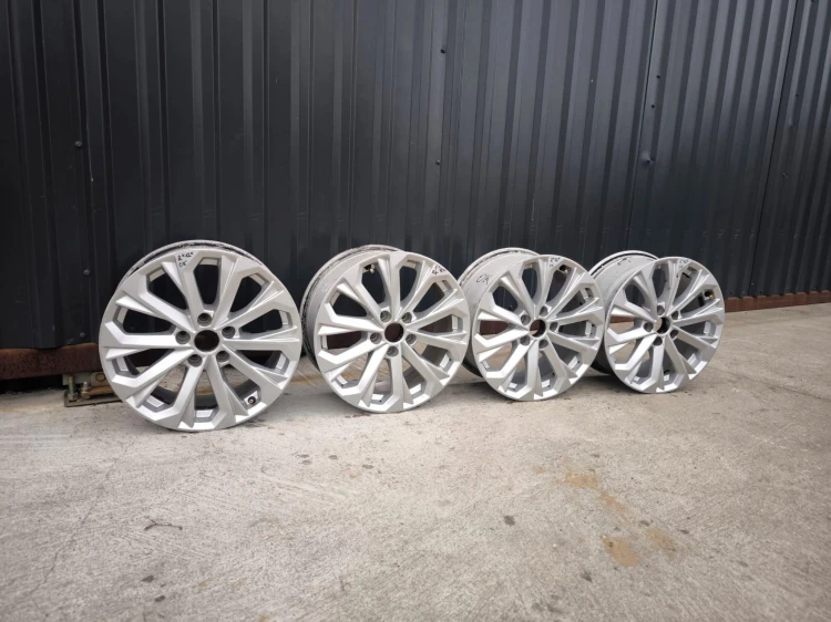 FELGA FELGI KOMPLET AUDI A4 B9 A5 8W ITP 7.5 J R17 ET38 8W0601025L R*12*