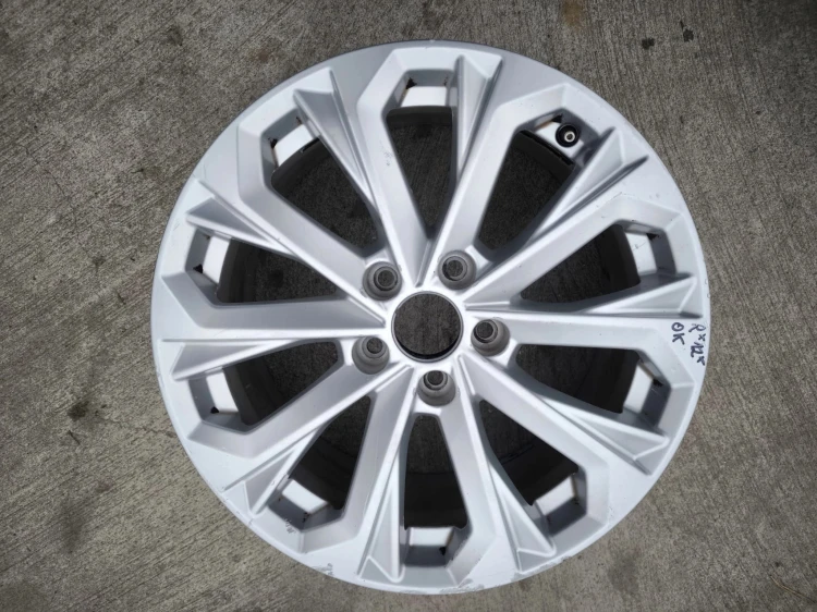 FELGA FELGI KOMPLET AUDI A4 B9 A5 8W ITP 7.5 J R17 ET38 8W0601025L R*12*