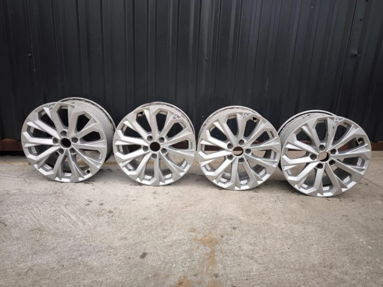 FELGA FELGI KOMPLET AUDI A4 B9 A5 8W ITP 7.5 J R17 ET38 8W0601025L R*12*