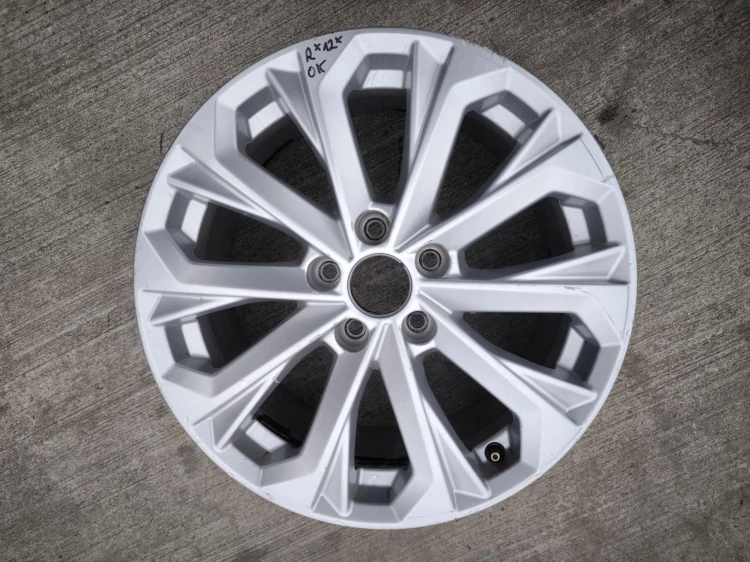 FELGA FELGI KOMPLET AUDI A4 B9 A5 8W ITP 7.5 J R17 ET38 8W0601025L R*12*