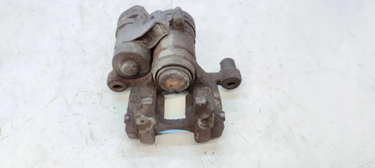 ZACISK HAMULCOWY LEWY TYŁ AUDI A3 8V VW SEAT SKODA 5Q0615405CK