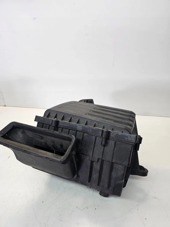 OBUDOWA FILTRA POWIETRZA AUDI A3 8V VW SEAT 5Q0129607AA
