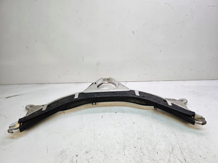 ROZPÓRKA WZMOCNIENIE KIELICHÓW AUDI A6 4G0805645B