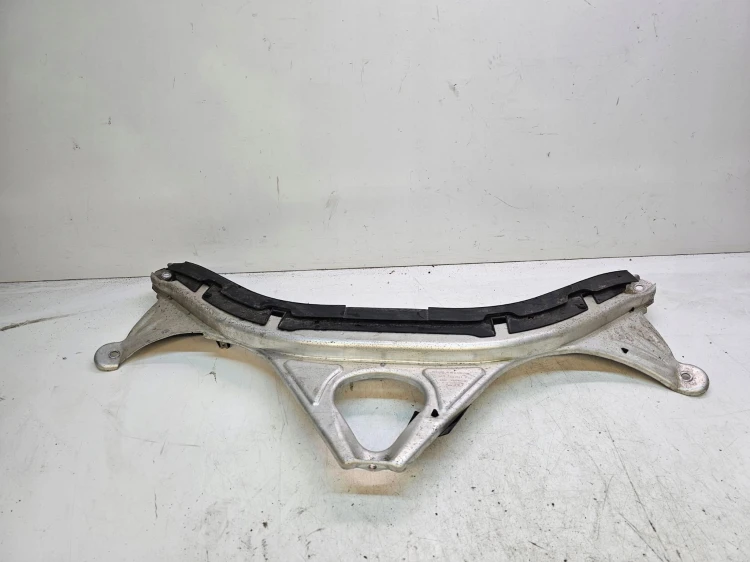 ROZPÓRKA WZMOCNIENIE KIELICHÓW AUDI A6 4G0805645B