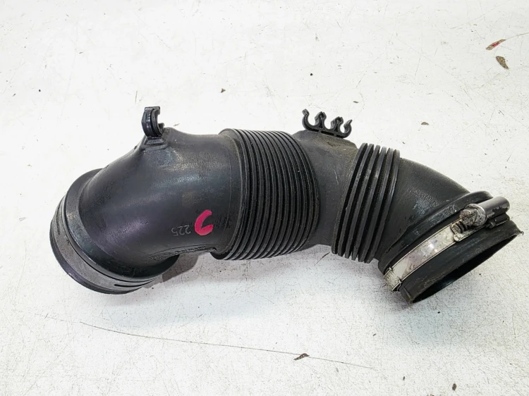 RURA SSĄCA POWIETRZA AUDI A3 8V VOLKSWAGEN SEAT SKODA 1.6 TDI 5Q0129635C