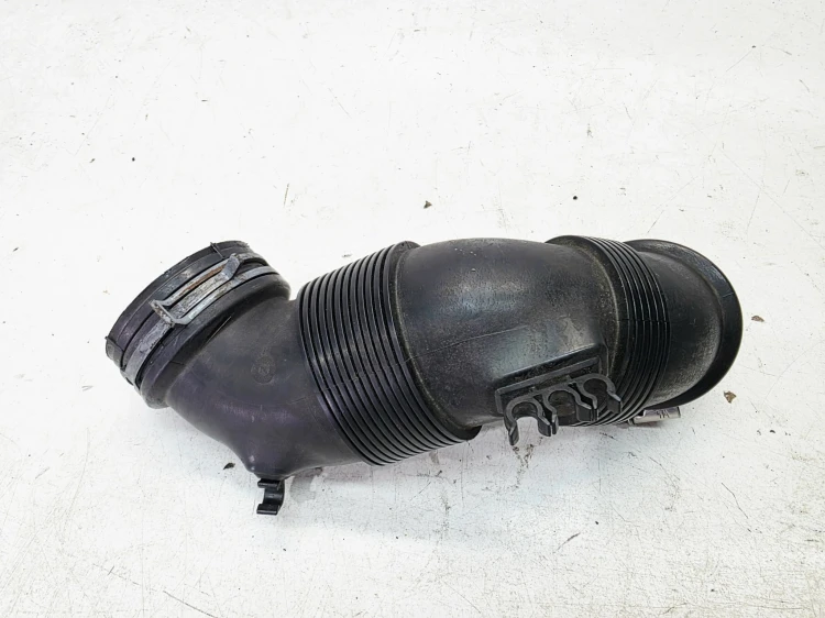 RURA SSĄCA POWIETRZA AUDI A3 8V VOLKSWAGEN SEAT SKODA 1.6 TDI 5Q0129635C