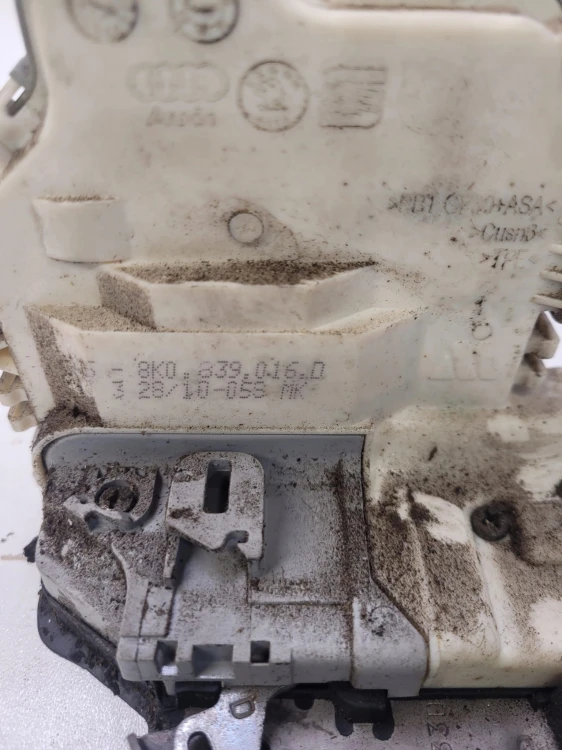 ZAMEK DRZWI PRAWY TYŁ AUDI A4 B8 A5 Q5 8K0839016D