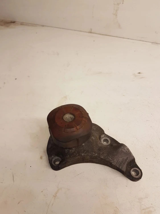 PODUSZKA SILNIKA AUDI A6 C6 3.0 TDI 4F0199343M