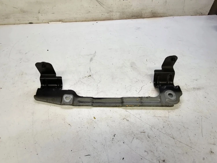 MOCOWANIE BŁOTNIKA PRAWE AUDI A6 C8 4K0821168