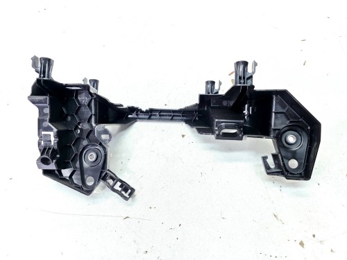 UCHWYT WSPORNIK GNIAZDA ŁADOWARKI AUDI Q4 E-TRON 89A907372