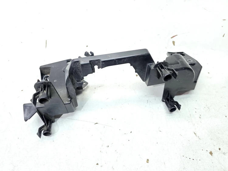 UCHWYT WSPORNIK GNIAZDA ŁADOWARKI AUDI Q4 E-TRON 89A907372
