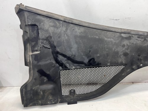 PODSZYBIE PLASTIKOWE AUDI A7 4G8819447D EU