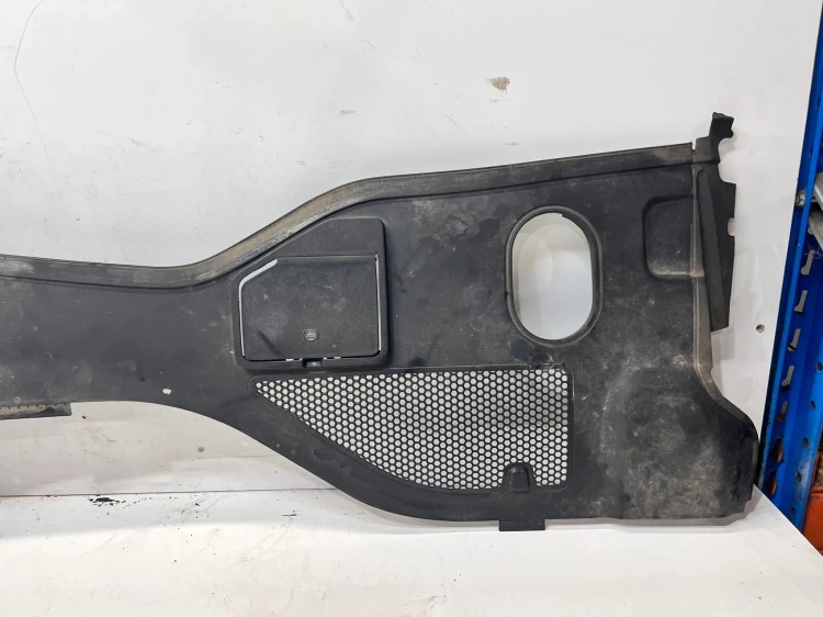 PODSZYBIE PLASTIKOWE AUDI A7 4G8819447D EU