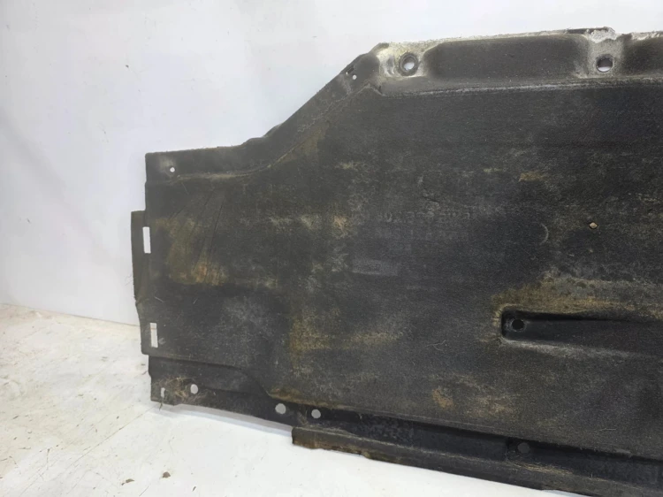 OSŁONA PODŁOGI PŁYTA PRAWA DUŻA AUDI A5 8W SPORTBACK 8W6825208B 1/26
