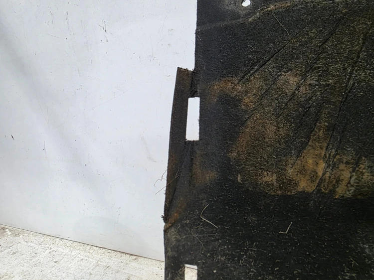 OSŁONA PODŁOGI PŁYTA PRAWA DUŻA AUDI A5 8W SPORTBACK 8W6825208B 1/26