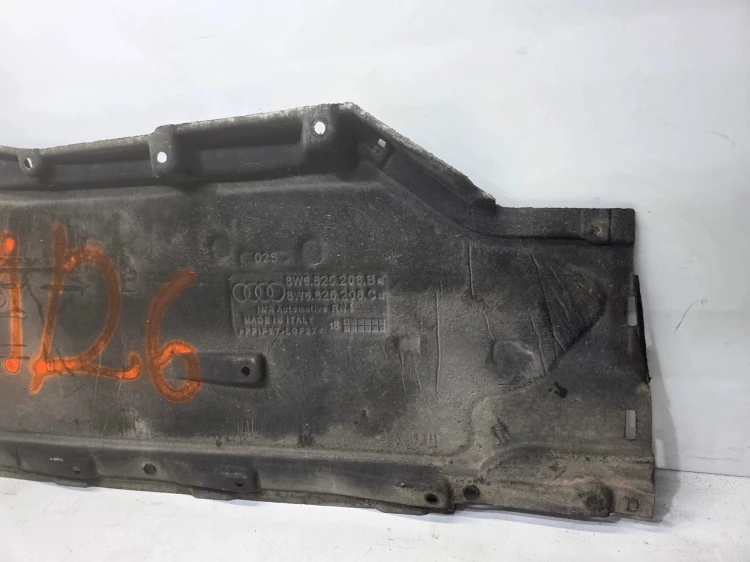 OSŁONA PODŁOGI PŁYTA PRAWA DUŻA AUDI A5 8W SPORTBACK 8W6825208B 1/26