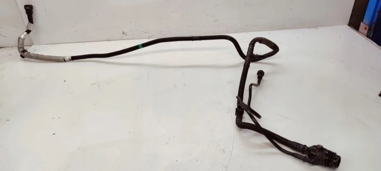 WĄŻ PRZEWÓD WLWEU ADBLUE AUDI A4 A5 8K0131963R