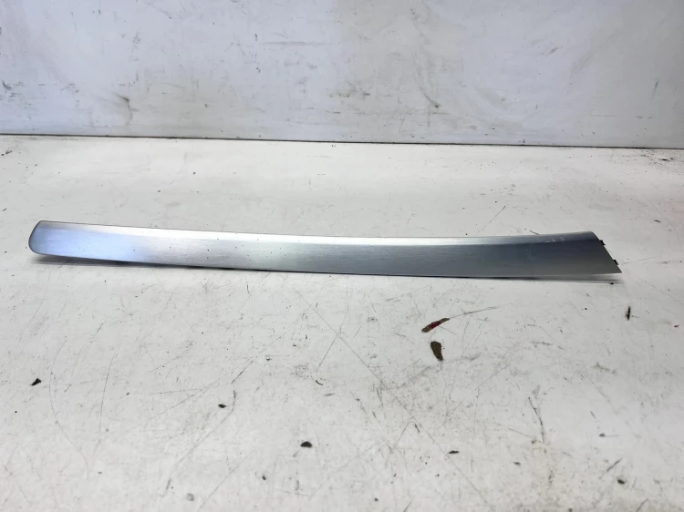DEKOR DRZWI PRAWY PRZÓD AUDI A5 8T 8T0867410 1/26 SZCZOKOWANE ALUMINIUM