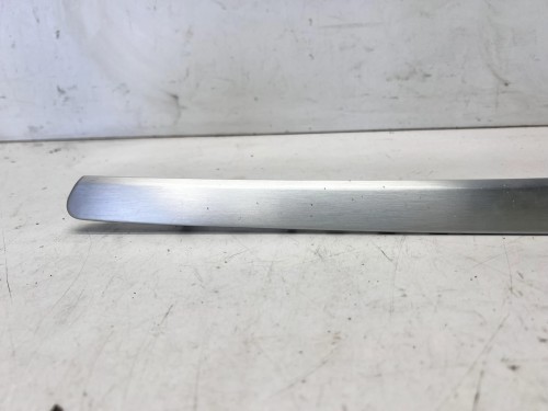 DEKOR DRZWI PRAWY PRZÓD AUDI A5 8T 8T0867410 1/26 SZCZOKOWANE ALUMINIUM